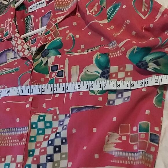 Vintage Hawaiian button down shirt - Picture 9 of 11